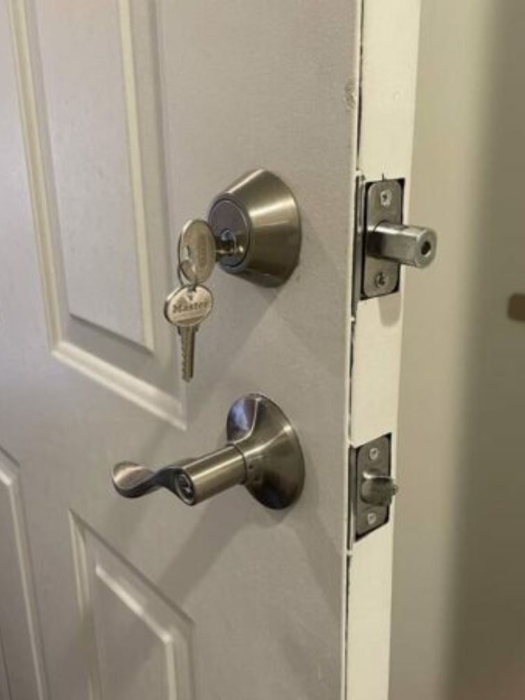 deadbolt tubular single sided lock install on apartment door